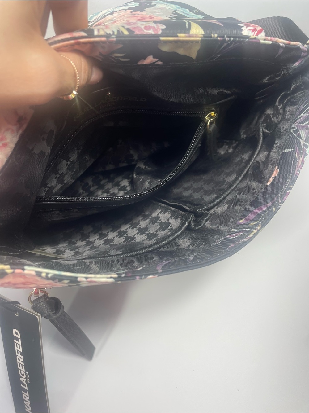 Karl Lagerfeld NWT Cara Nylon Messenger Floral Crossbody - Picture 16 of 16